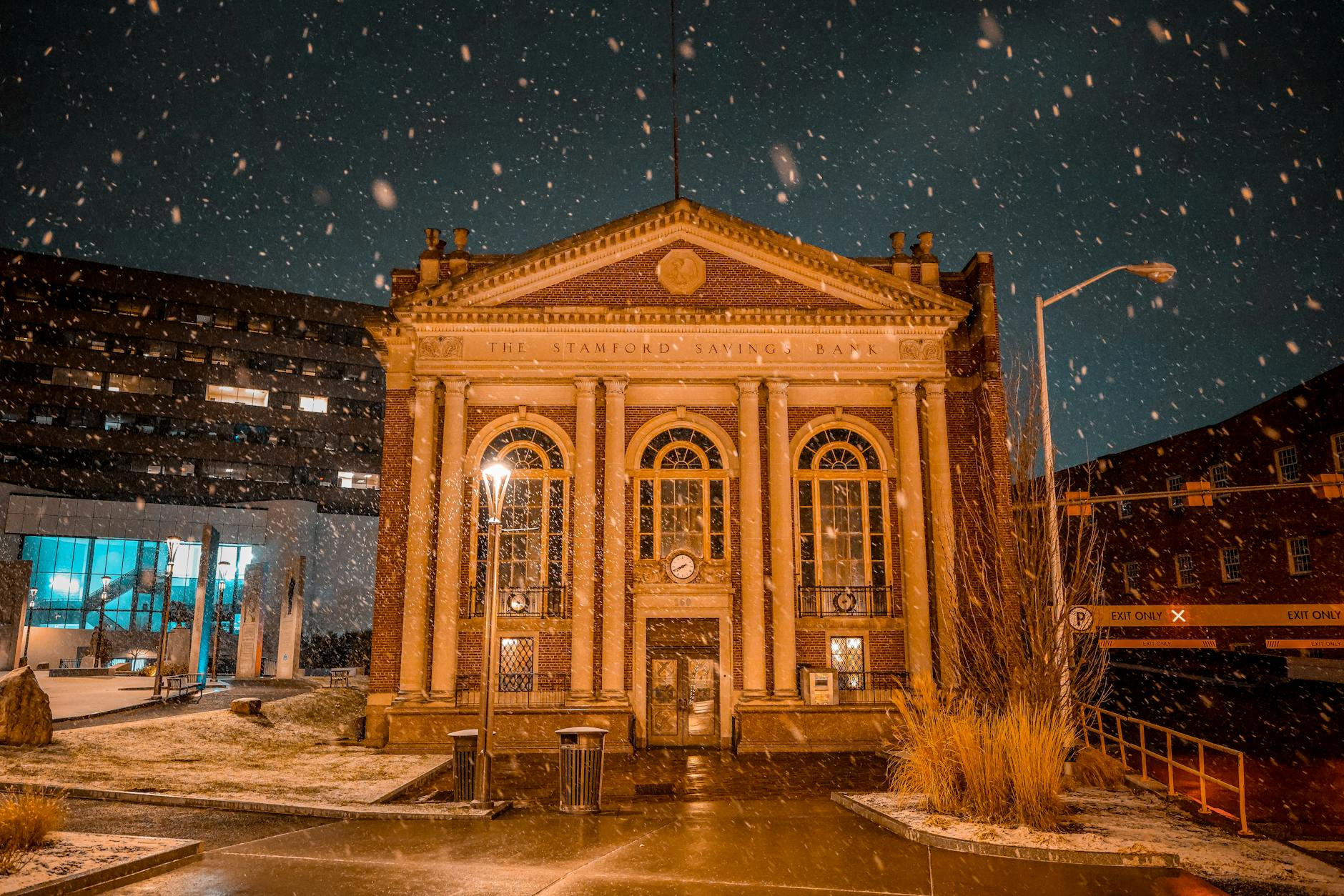 Modern bank building exterior representing Japan's central banking institution