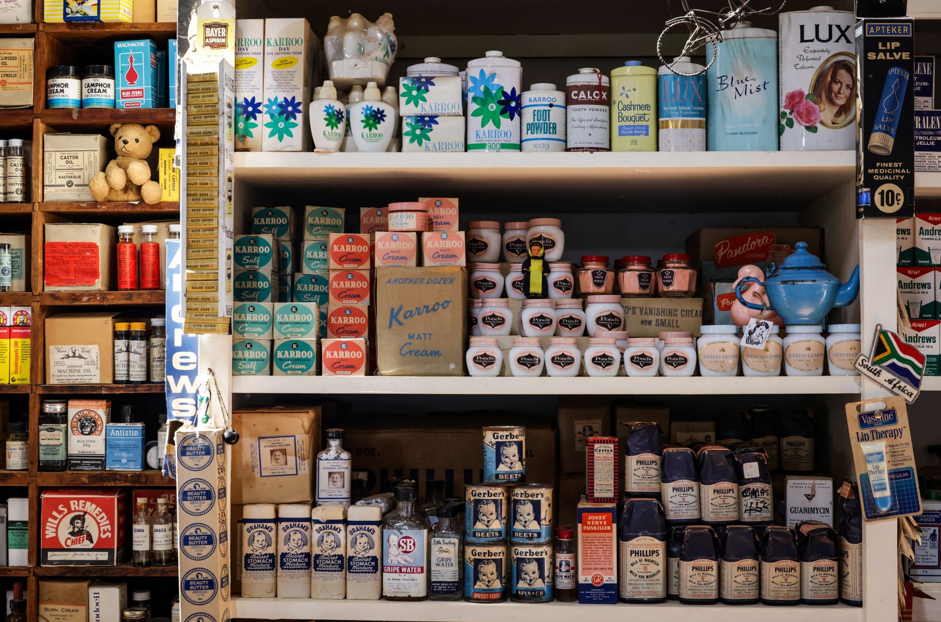 Shelf display of store brand food products in a retail setting