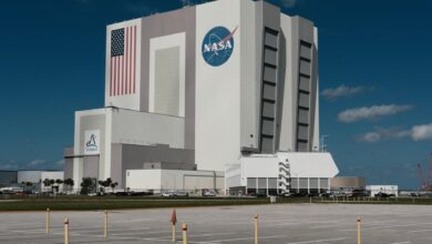 A rocket on a launch pad representing Boeing's Starliner space program challenges