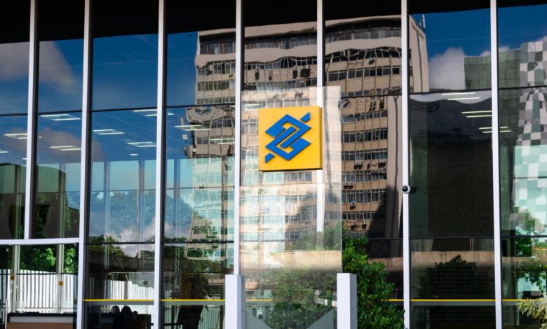 Exterior facade of a major financial institution headquarters representing Deutsche Bank's expansion strategy