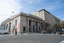 Exterior view of the Federal Reserve building in Washington D.C.